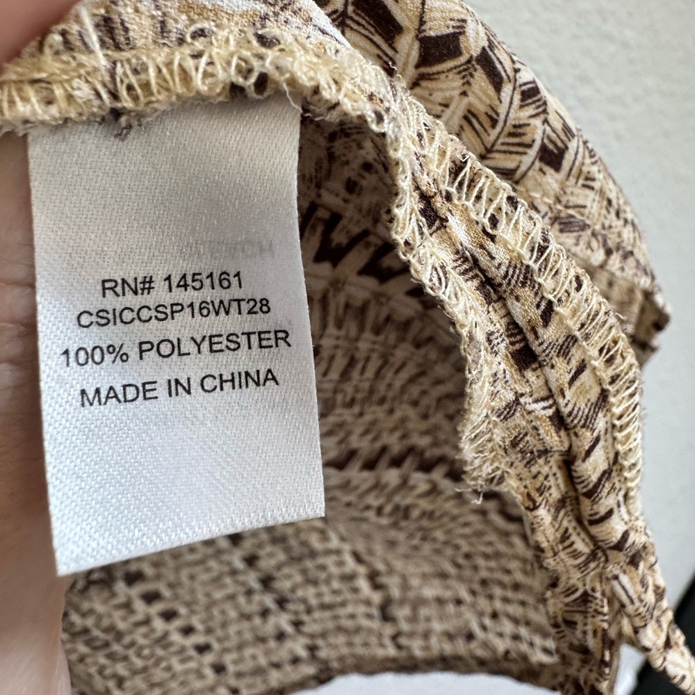 C Sleeveless Crochet Knit Blouse in Cream and Brown - Picture 3 of 9